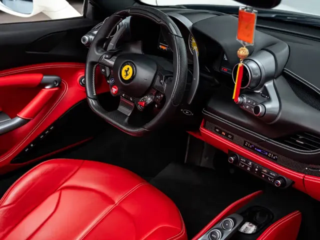 Ferrari F8 — Фото автомобиля 15