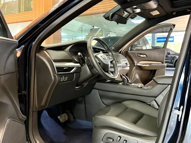 Cadillac XT4 — Фото автомобиля 4
