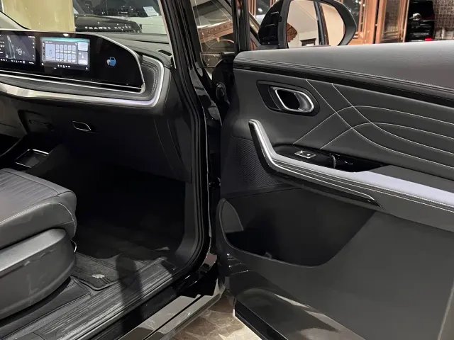 Maxus G90 — Фото автомобиля 21