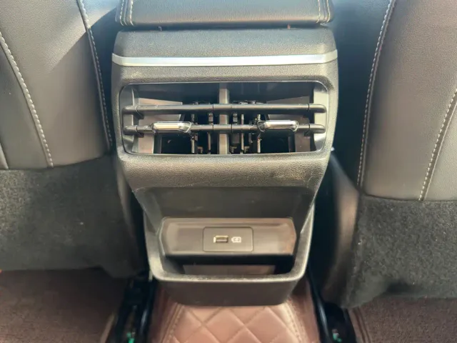 Geely Emgrand — Фото автомобиля 17