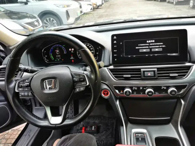 Honda Accord — Фото автомобиля 9