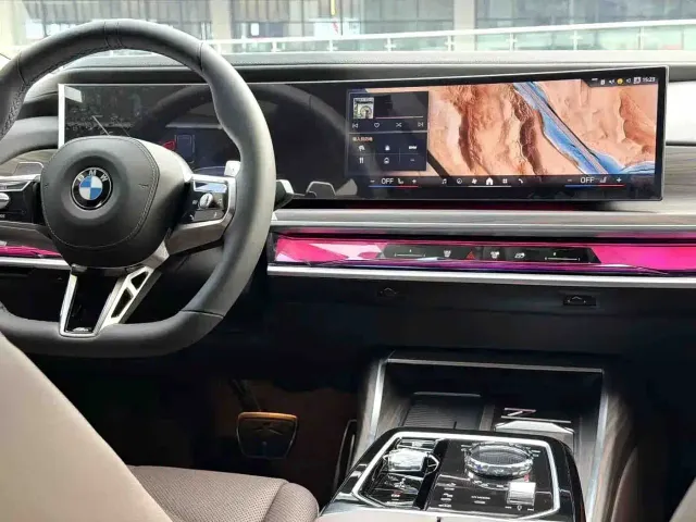BMW 7 Series — Фото автомобиля 8