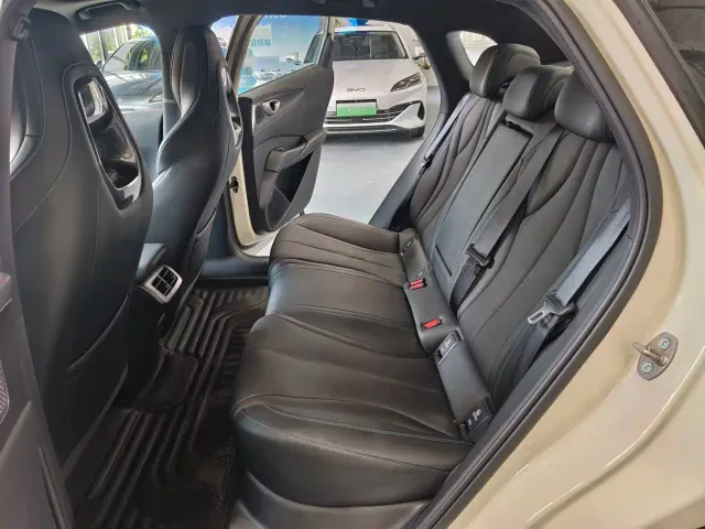 BYD Seal 06 — Фото автомобиля 12