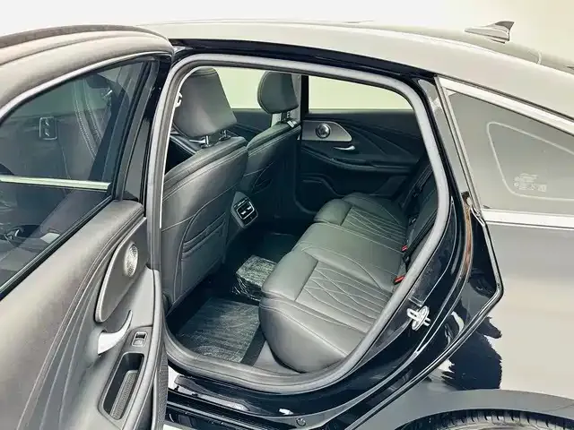 Chery Arrizo 8 — Фото автомобиля 4