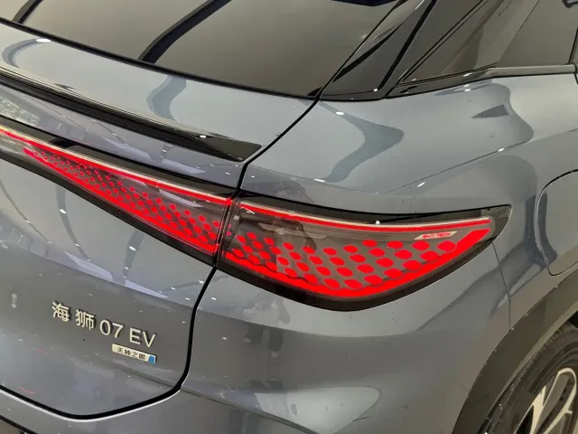 BYD Sealion 07 EV — Фото автомобиля 6
