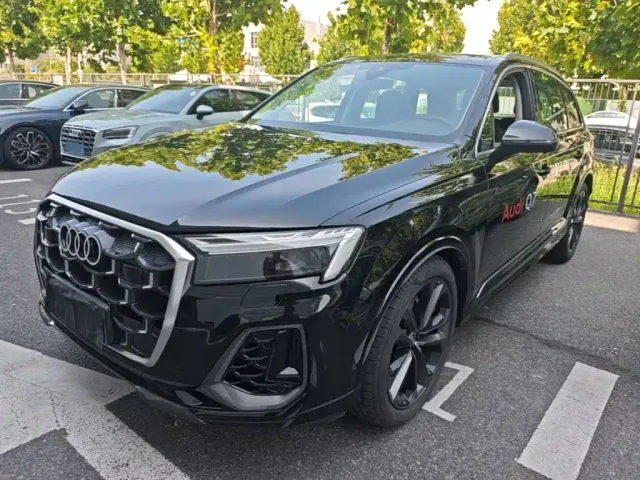 Фотография автомобиля — Audi Q7