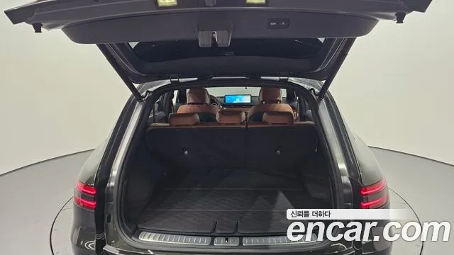 Genesis GV70 2.5T Бензин 2WD — Фото автомобиля 19