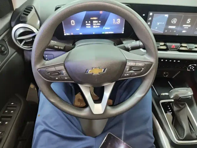 Chevrolet Monza — Фото автомобиля 10