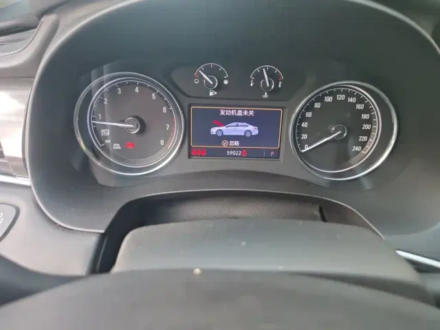 Buick LaCrosse — Фото автомобиля 13