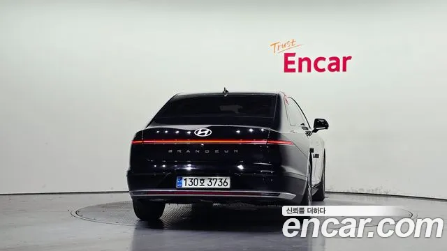 Hyundai Grandeur Grandeur (GN7) 2.5 Бензин 2WD — Фото автомобиля 4
