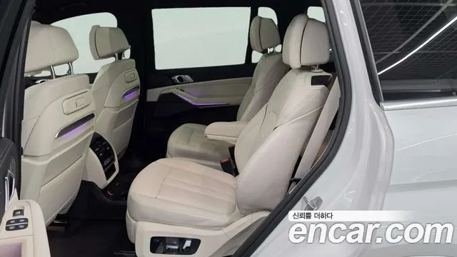 BMW X7 — Фото автомобиля 13