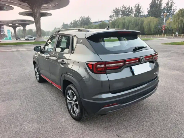 Changan CS35 Plus — Фото автомобиля 6