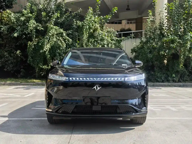 Dongfeng eπ 008 — Фото автомобиля 2