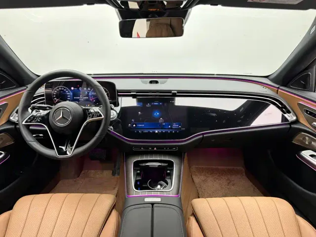 Mercedes-Benz E-Class — Фото автомобиля 10