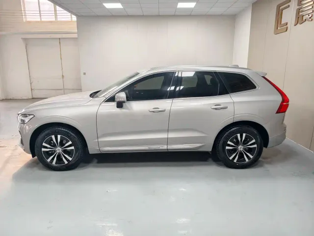 Volvo XC60 — Фото автомобиля 7