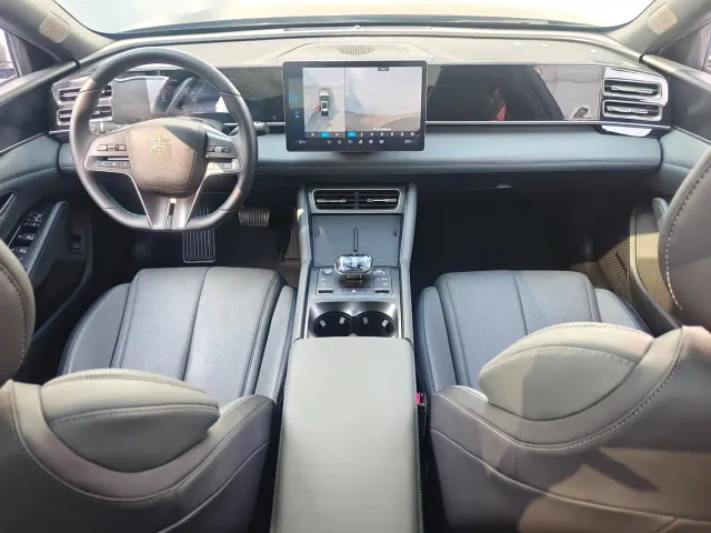 BYD Qin L — Фото автомобиля 7