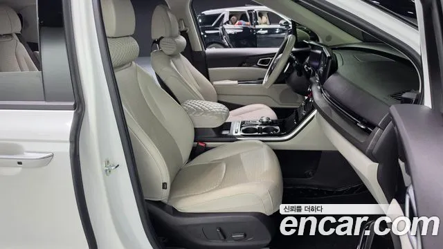 Kia Carnival Generation 4 — Фото автомобиля 26
