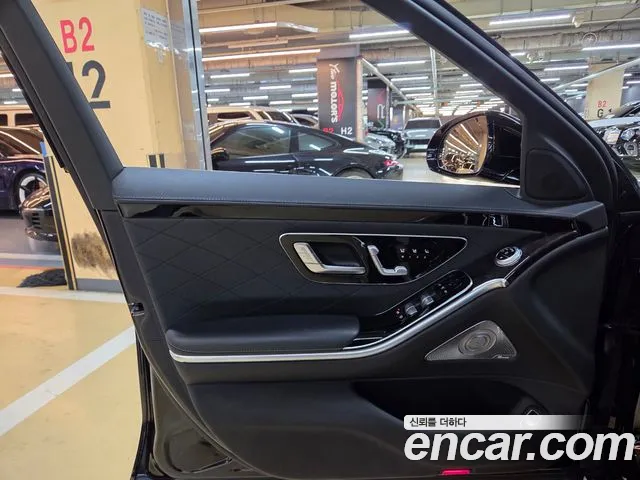 Mercedes-Benz S-Class — Фото автомобиля 18