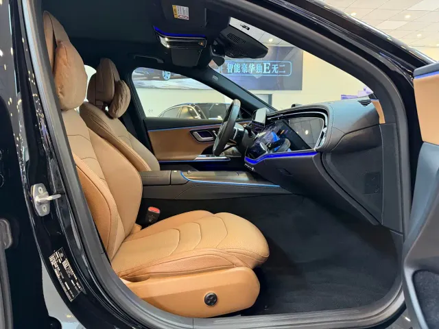 Mercedes-Benz E-Class — Фото автомобиля 15