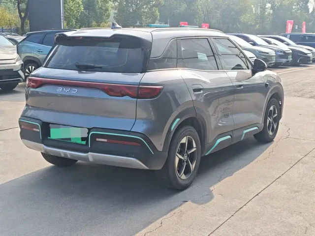 BYD Yuan UP — Фото автомобиля 9