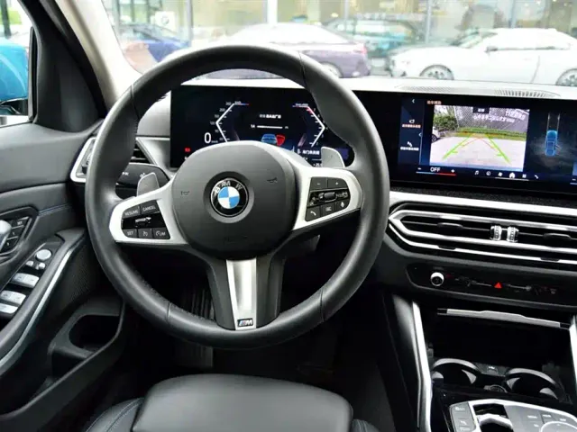 BMW 3 Series — Фото автомобиля 10