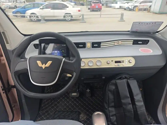 Wuling Hongguang Mini EV — Фото автомобиля 9