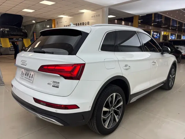 Audi Q5L — Фото автомобиля 7