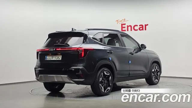 Kia Seltos Бензин 1.6 турбо 2WD — Фото автомобиля 2