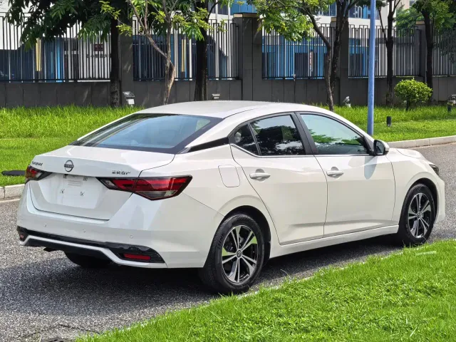 Nissan Sylphy — Фото автомобиля 5