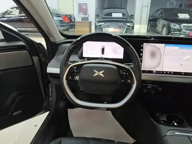 Xpeng P7 — Фото автомобиля 10