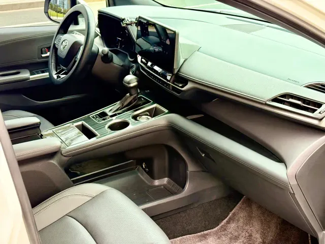 Toyota Sienna — Фото автомобиля 10