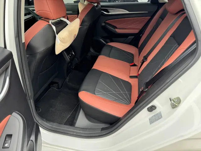Changan Eado 2023 Enjoy Edition PLUS Blue Whale NE 1.4T GDI DCT Premium Edition — Фото автомобиля 8