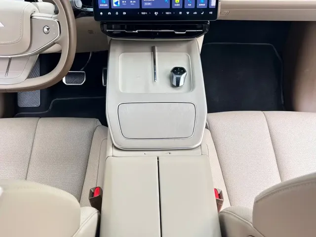 GAC Hyptec HT — Фото автомобиля 21