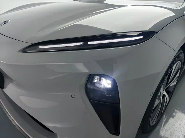 Nio ET5 — Фото автомобиля 12