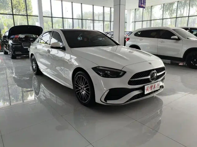 Mercedes-Benz C-Class — Фото автомобиля 3