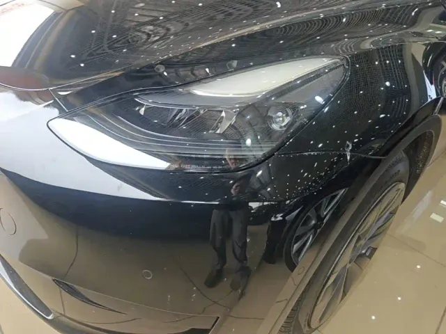 Tesla Model Y — Фото автомобиля 22