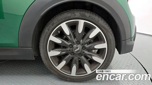 Mini Cooper — Фото автомобиля 5