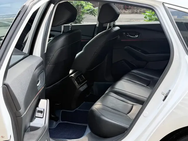 Honda Accord — Фото автомобиля 8