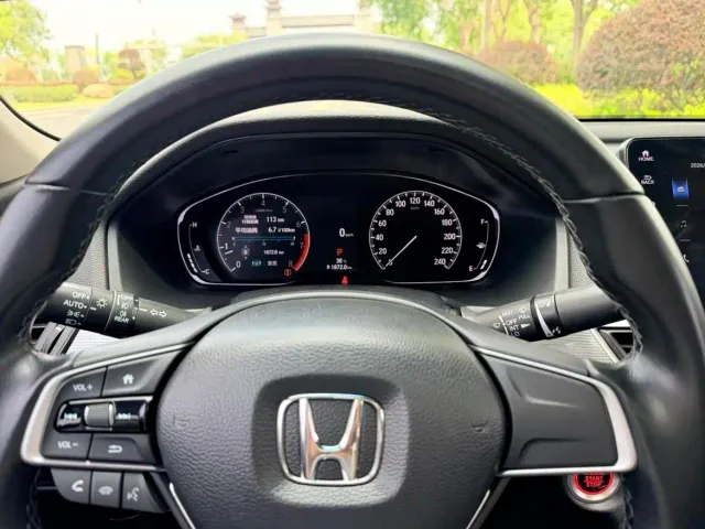 Honda Accord 2022 260TURBO Luxury Edition — Фото автомобиля 11