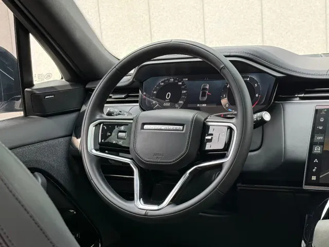 Land Rover Range Rover Sport — Фото автомобиля 11