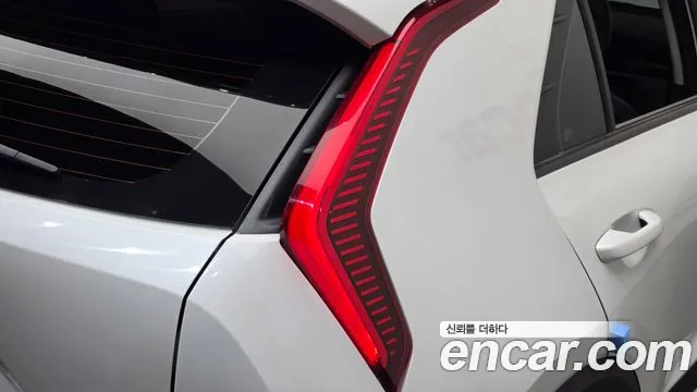 Kia Niro Niro (New) — Фото автомобиля 8