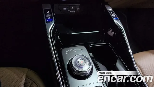 Kia Sorento Новый Sorento 4 поколение Бензин 2.5T 4WD — Фото автомобиля 9
