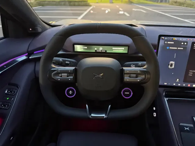 Xpeng P7 — Фото автомобиля 16