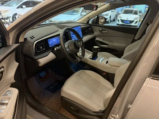 BYD Sealion 05 EV — Фото автомобиля 6