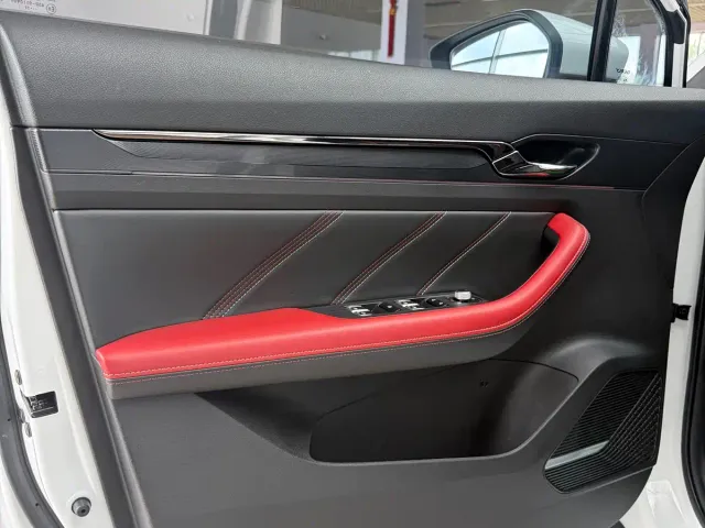 Geely Emgrand S — Фото автомобиля 9