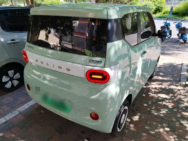 Wuling Hongguang Mini EV — Фото автомобиля 6