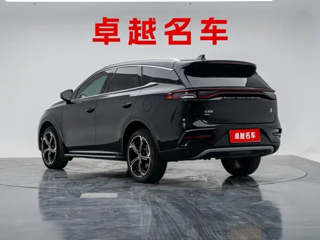 BYD Tang — Фото автомобиля 8