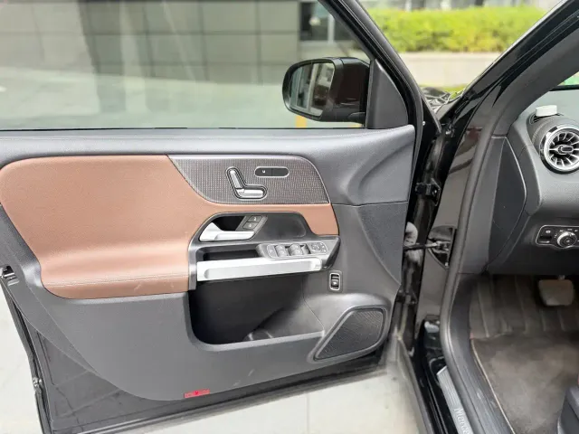 Mercedes-Benz GLB-Class — Фото автомобиля 13
