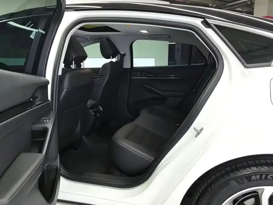 Ford Mondeo 2022 Facelift EcoBoost 245 Luxury — Фото автомобиля 11