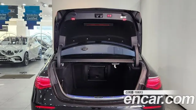 Mercedes-Benz S-Class — Фото автомобиля 20
